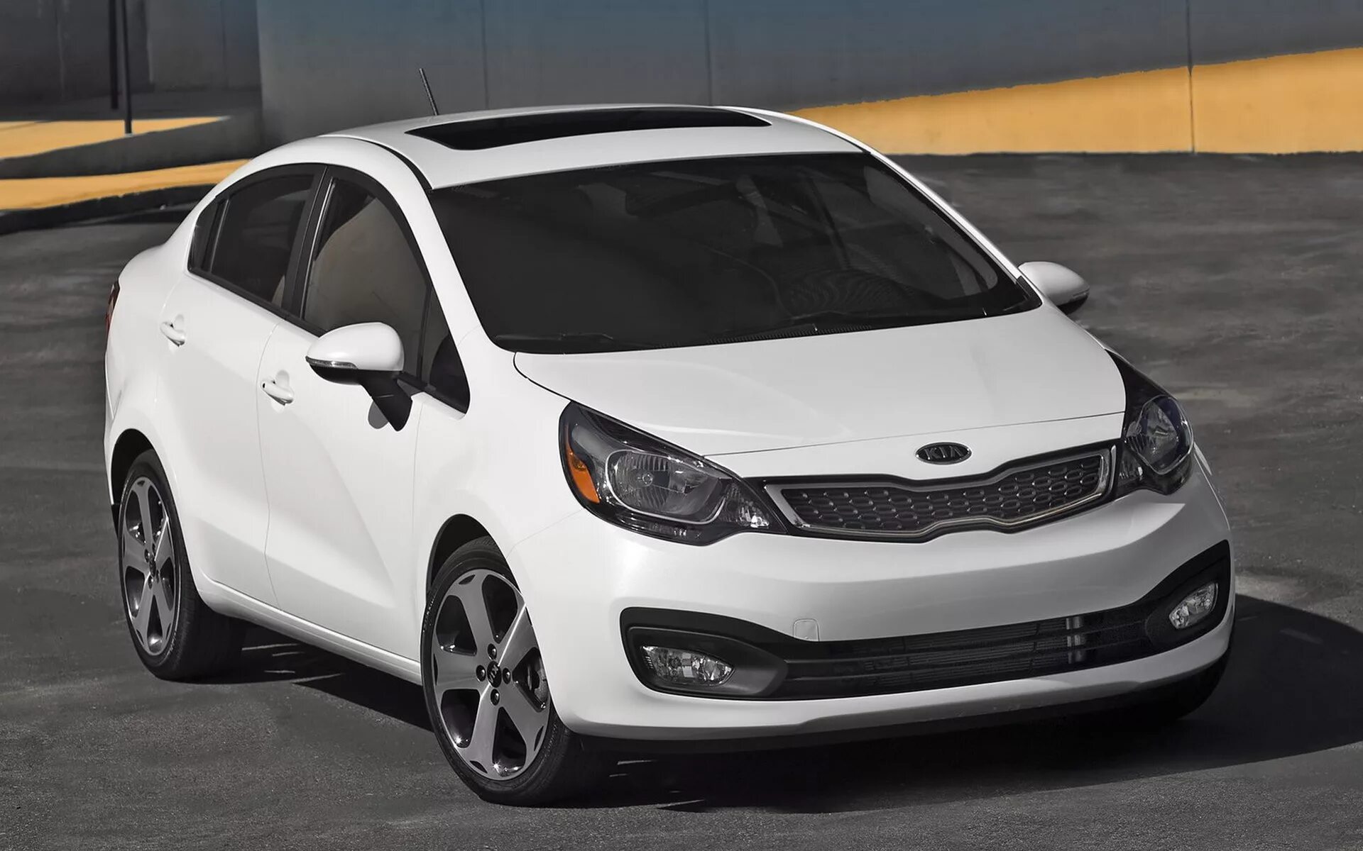 Kia Rio 2013 седан. Kia Rio 2012. Kia Rio 2015. Kia Rio 2014 седан. Киа машина страна