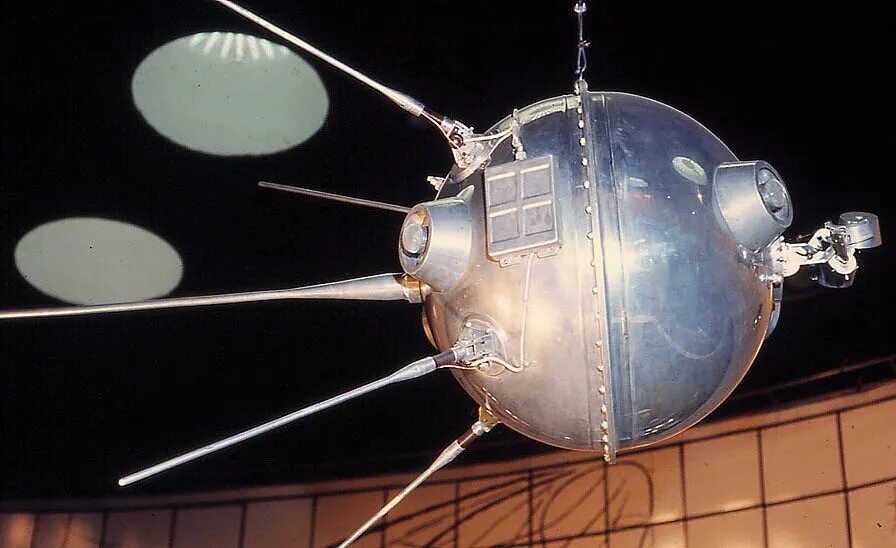 Первые космические спутники ссср. Спутник 5 СССР. Спутник-5 космический аппарат. Спутник 3 СССР. Спутник-5 искусственный Спутник.