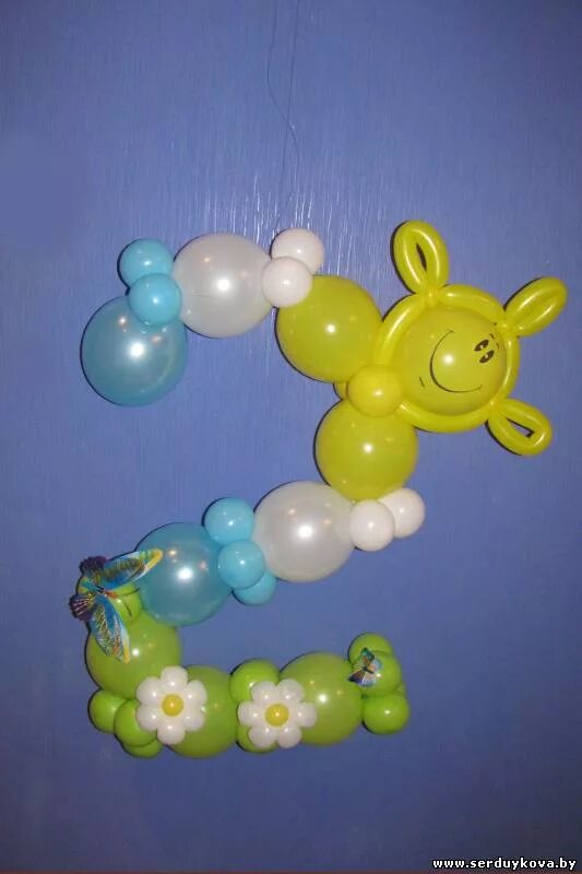 Сделать 2 из шариков. 3 года украшение шарами. Сделать 2 из шариков. Цифра 2 из шариков. Сделать 2 из шариков.