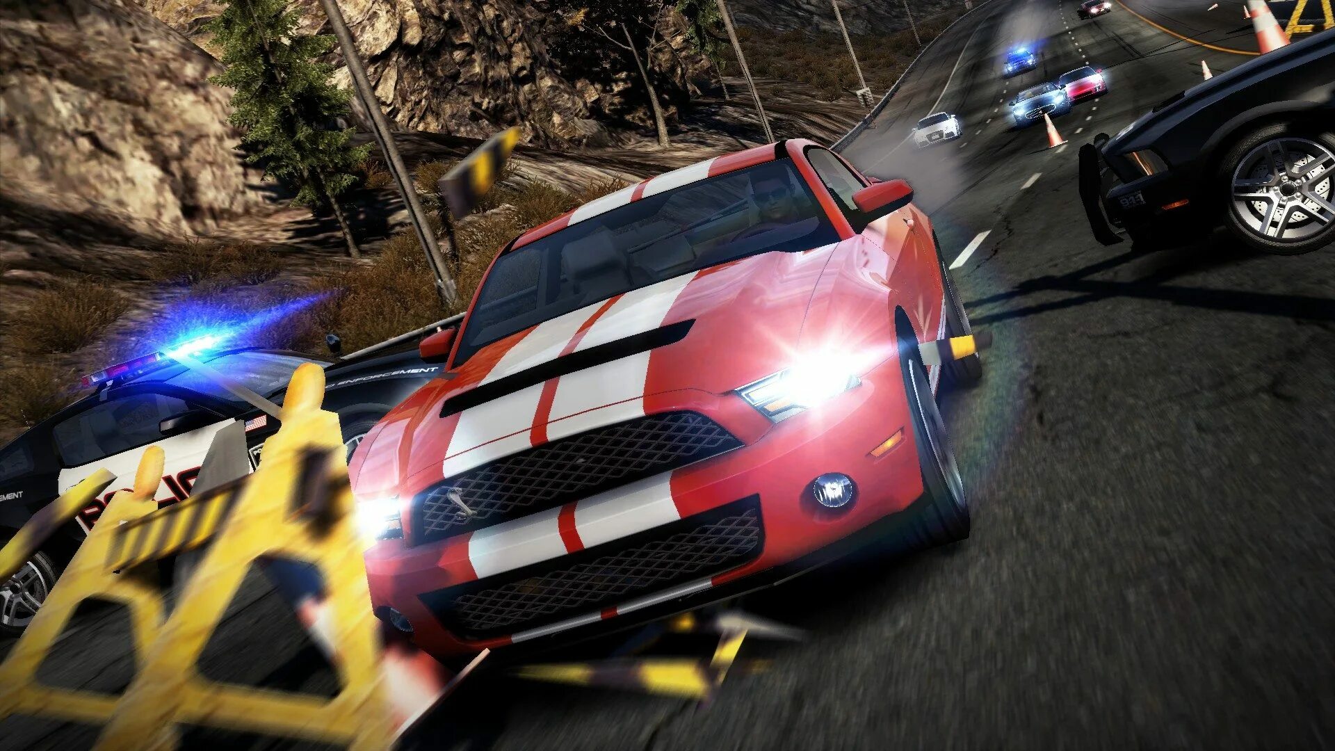 Игры красная тачка. Need for Speed: hot Pursuit (2010). Нид фор СПИД хот пурсуит 1998. NFS 3 hot Pursuit. Нид фор СПИД 2010.