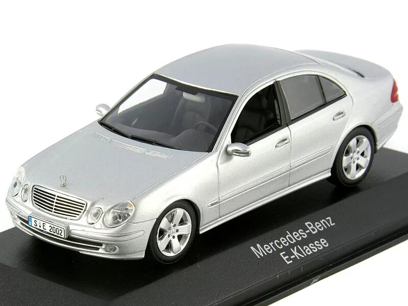 Мерседес w211 1:43. Mercedes е w211 1:43. Mercedes Benz e w211 1:43. Модель Mercedes Benz w211.