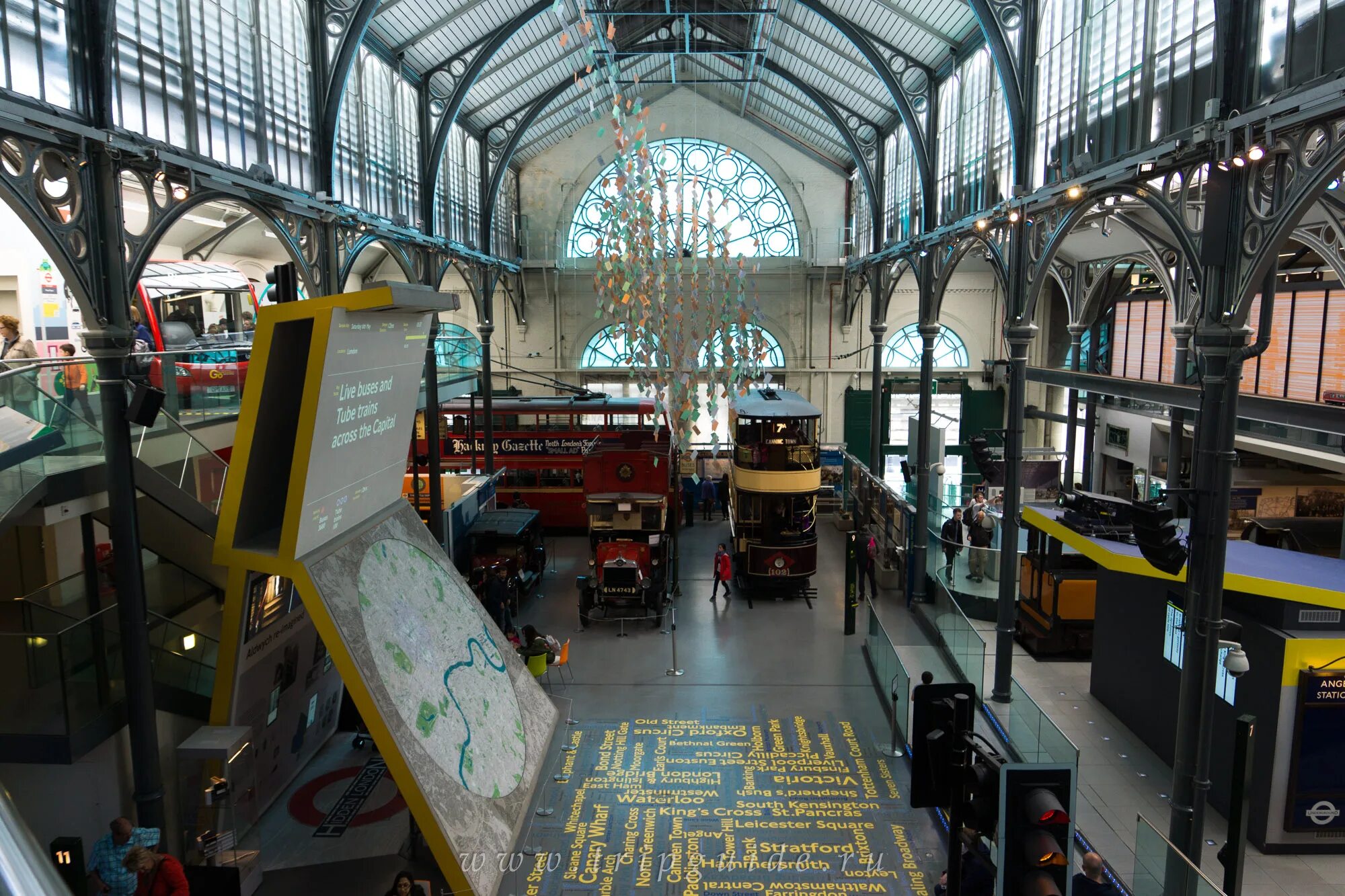 Музей лондона 5. Музей транспорта в Лондоне. London transport Museum in Covent Garden. Северная Ирландия музей транспорта. Музей лондонского метро.