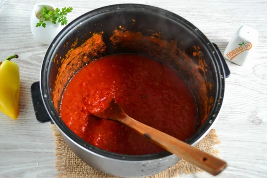 Приготовить домашнюю томатную пасту на зиму. Варка томатной пасты. Томатная паста приготовление. Томатный соус в скороварке. Томатная паста собственного приготовления.