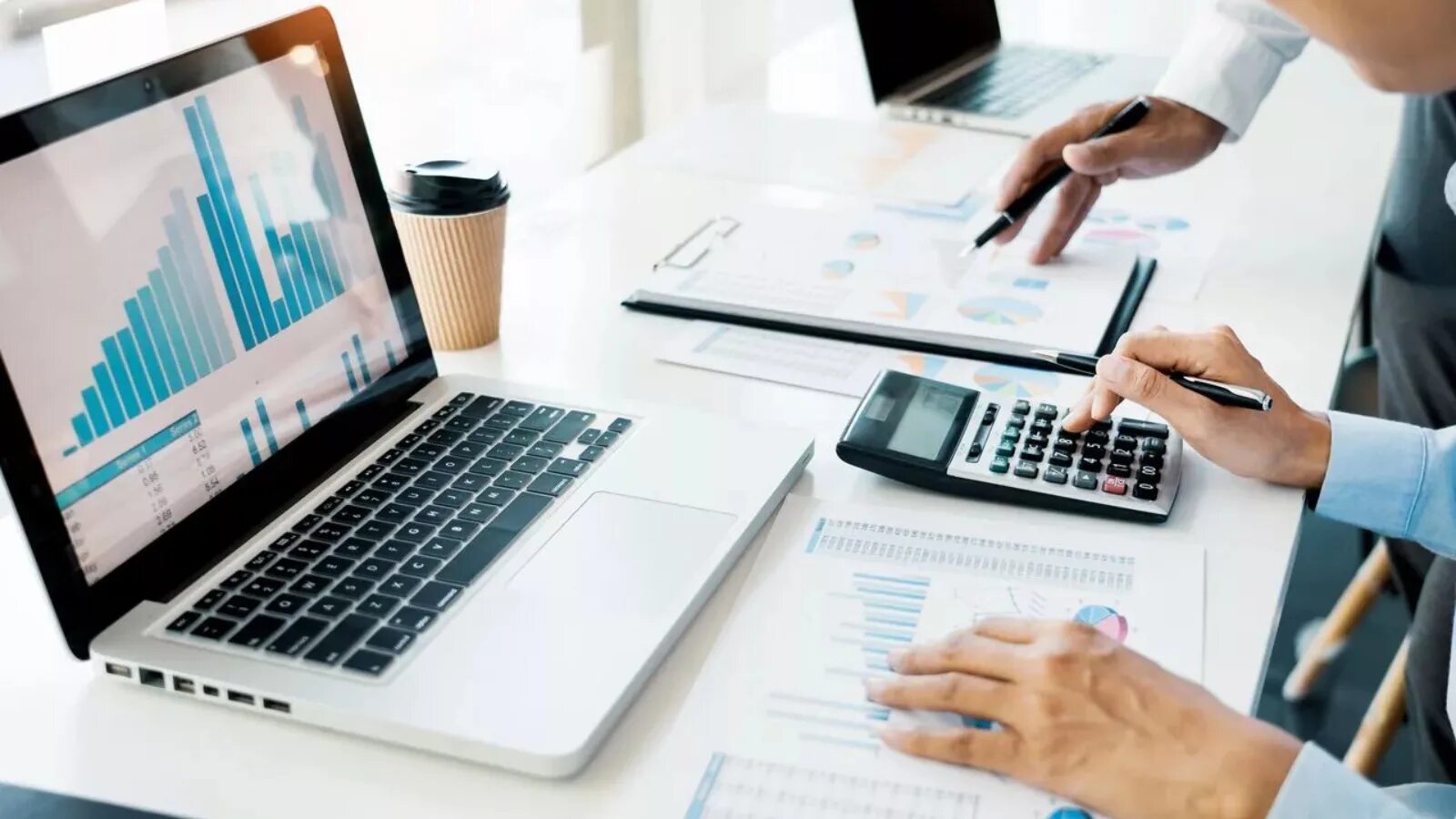Маркетинг это в экономике. Финанасовый ранок. Money market instruments. Трейдер фон. Market finance company.