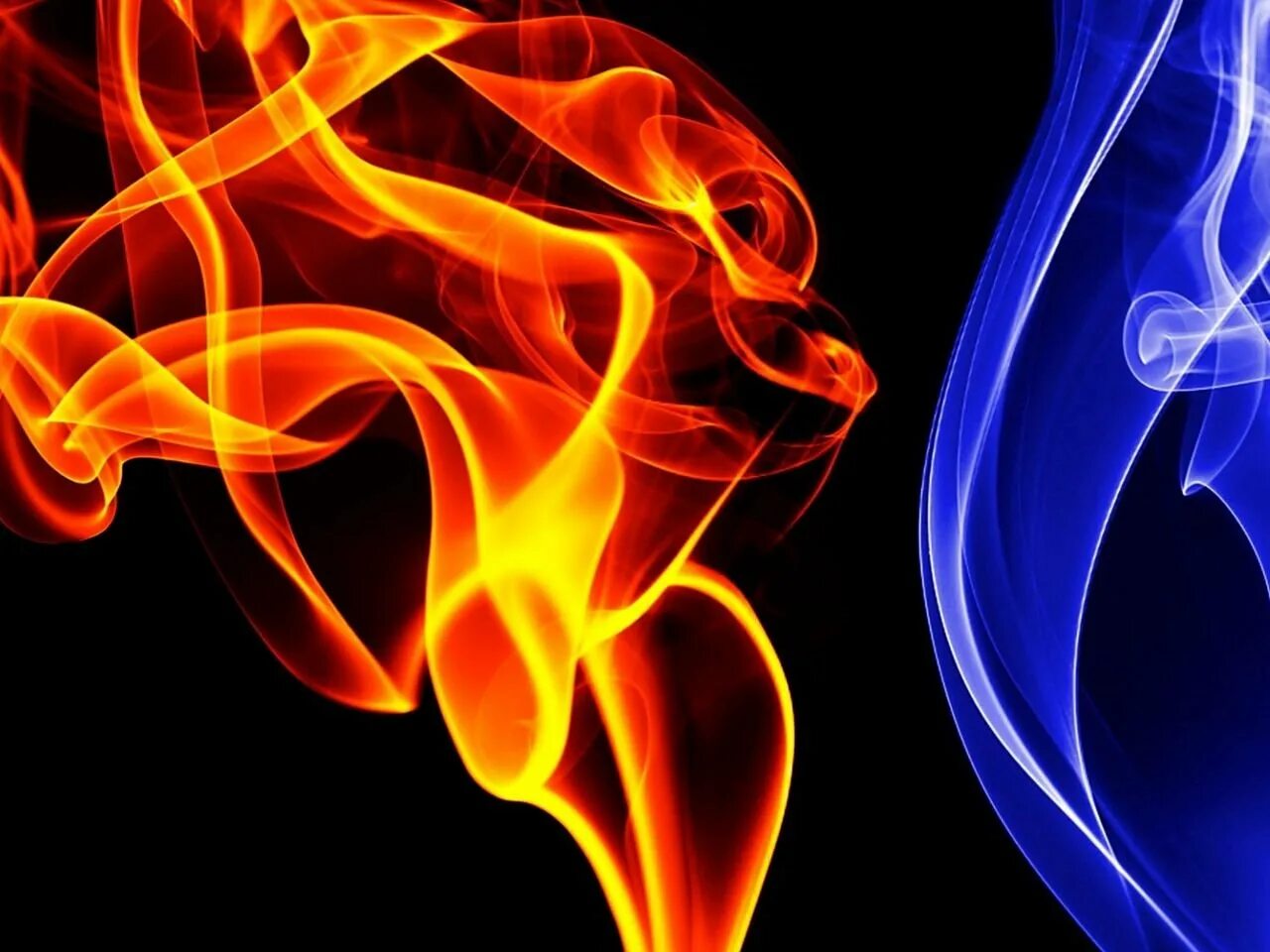 Красно синий огонь и вода. Красивое пламя. Разноцветный огонь. Обои пламя. Огненные картинки.
