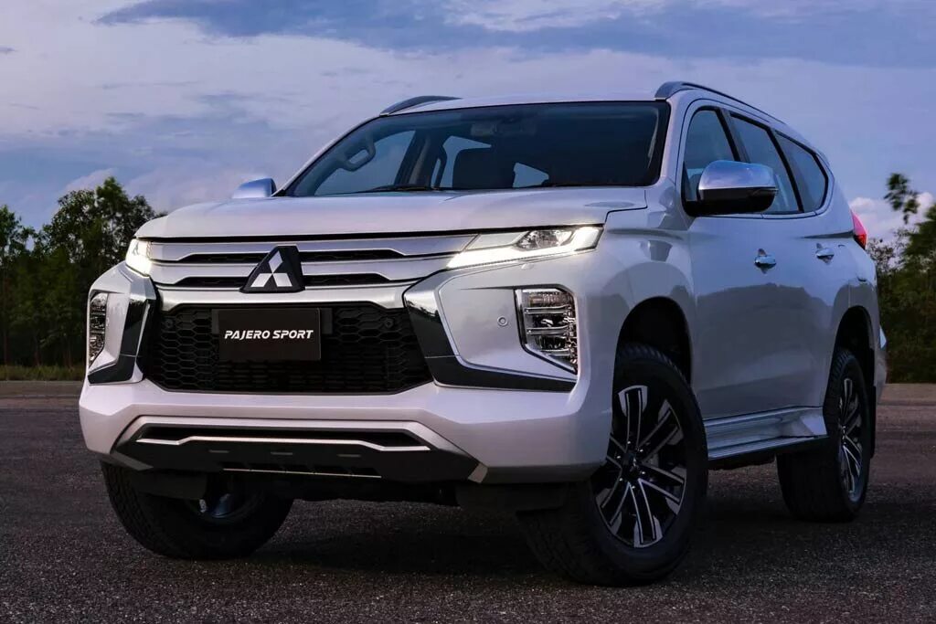 Новый mitsubishi pajero sport. Mitsubishi Pajero Sport 2022. Mitsubishi Pajero Sport 2021. Новый Митсубиси Паджеро 2022. Митсубиси Паджеро спорт 2020.