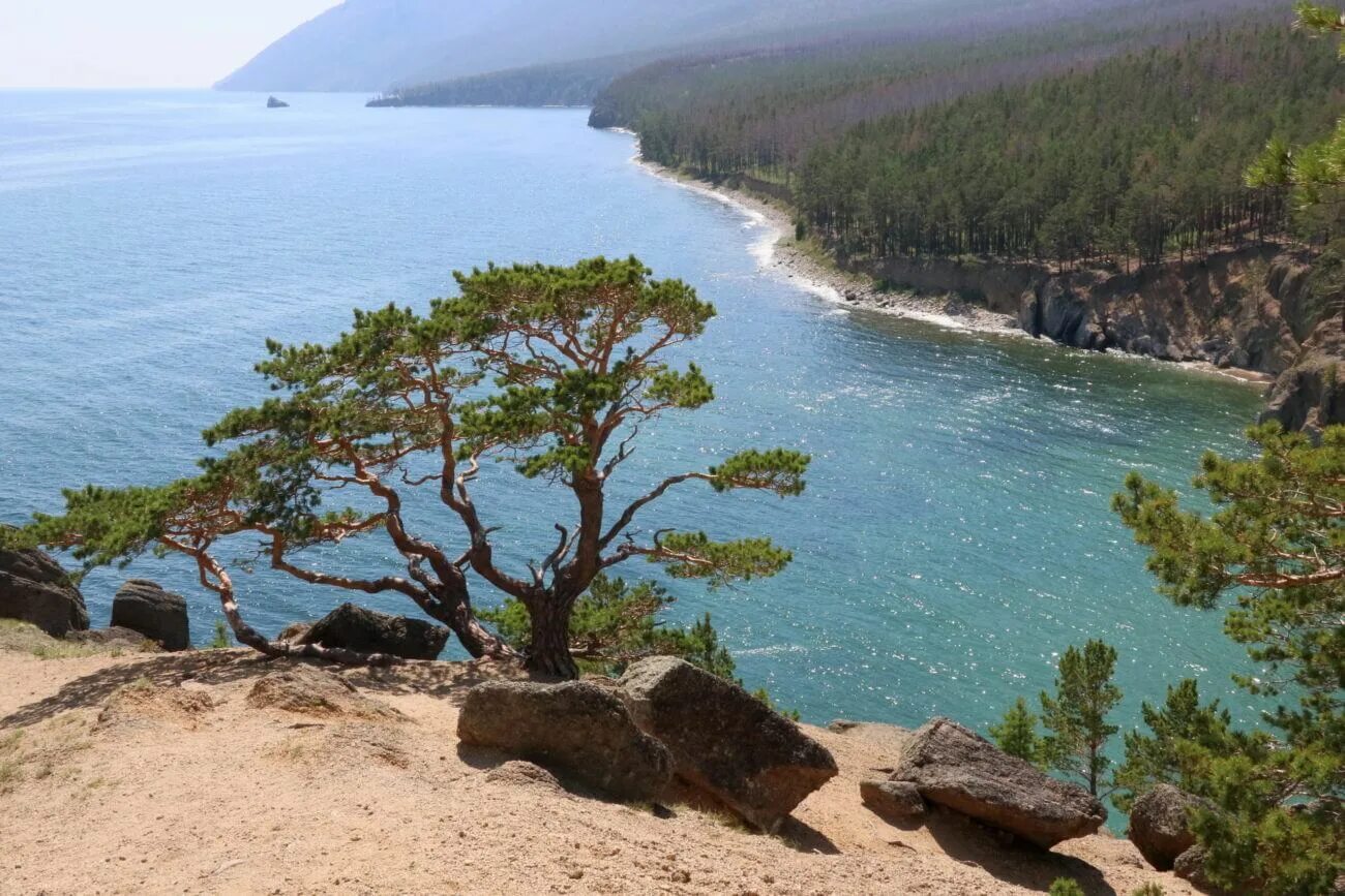 Озеро байкал 40. Озеро Байкал. Максимиха Байкал. Республика Бурятия озеро Байкал. Культурные ландшафты озеро Байкал.