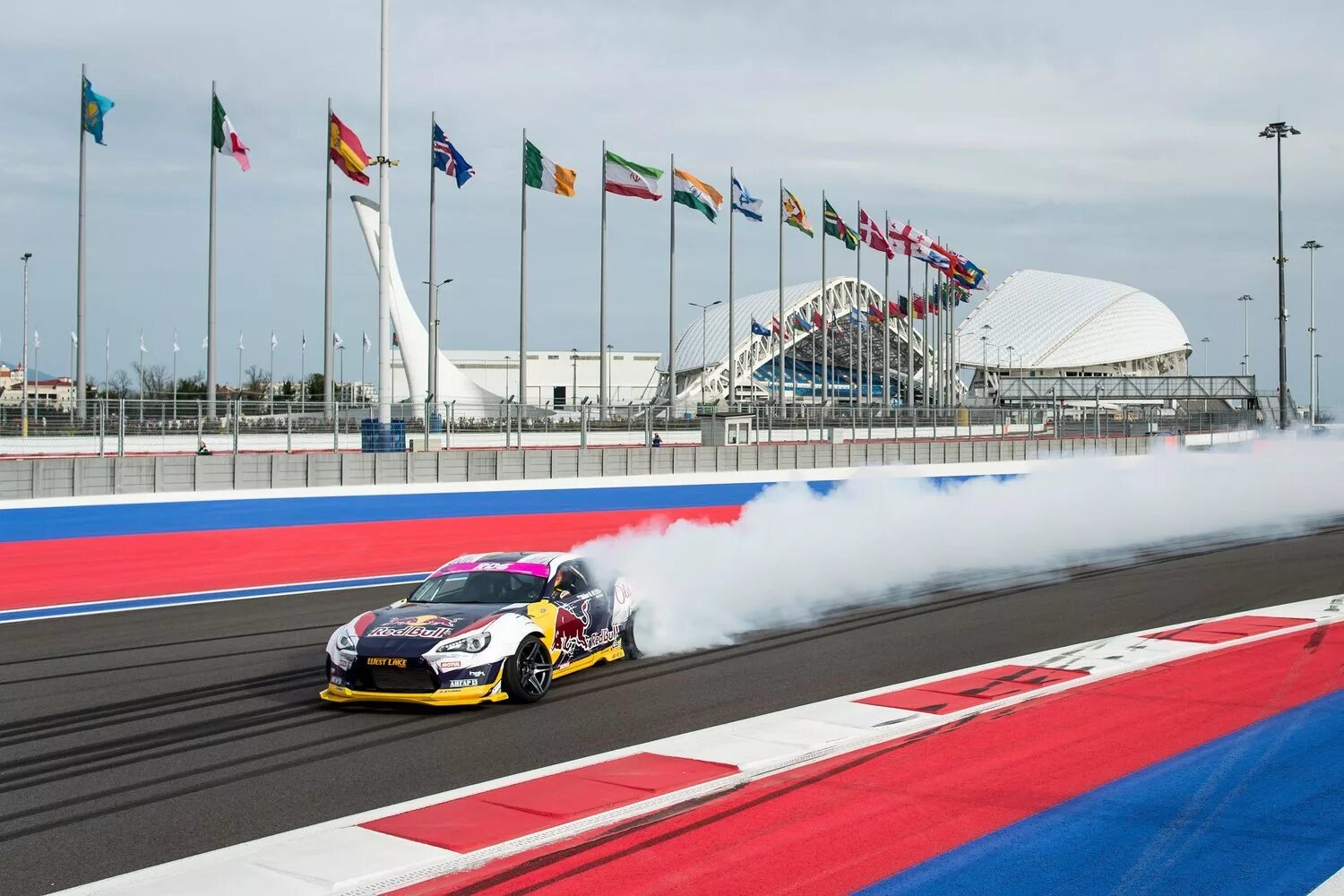 адлер трасса формула 1. богатырские гонки в сочи. богатырские гонки в сочи парк. богатырские горки сочи парк. Grand prix автосалон.