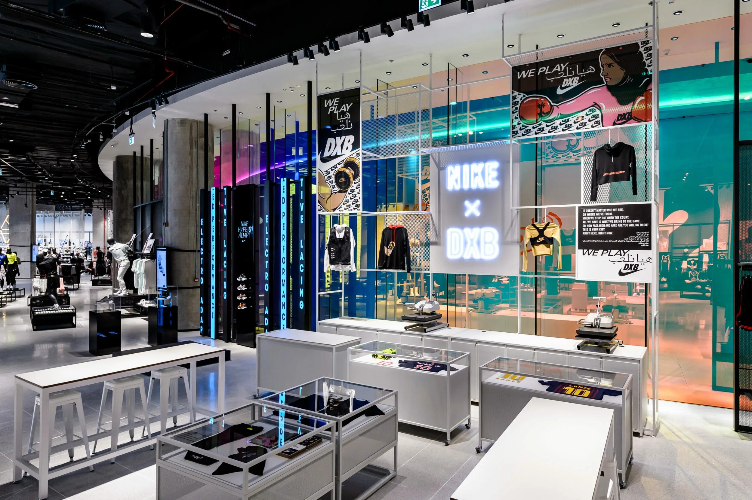Nike дубай молл. Nike в дубай молл. Nike дубай молл. Дубай nike dubai mall. Nike factory store бангкок.