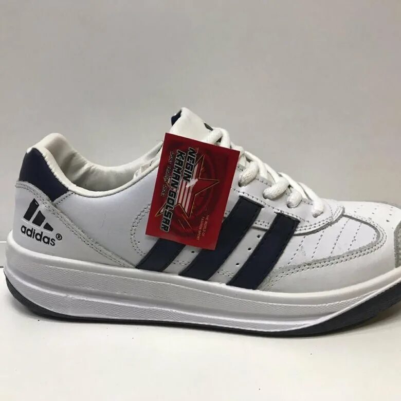 Иранские кроссовки адидас. Иранский адидас. Иранские кроссовки Fateh. Adidas иранские кроссовки. Fateh обувь адидас.