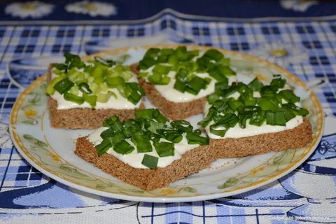 Хлеб с зеленым луком