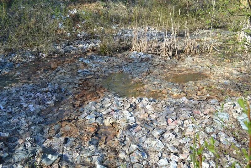 Болото денег. Советские деньги в ракетной шахте. Свалка советских денег. Советские деньги в ракетных Шахтах. Деньги в ракетной шахте.