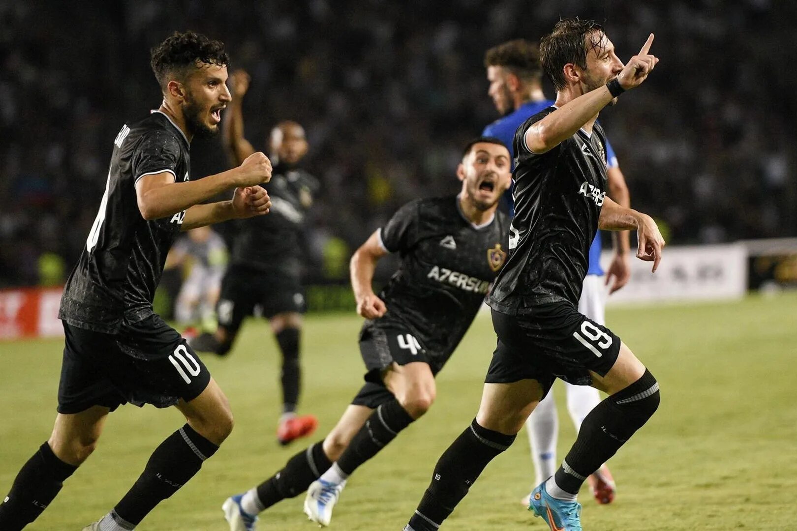 Qarabag fk. Карабах байер матч. Qarabag fk. Карабах ференцварош. Карабах вчерашний матч.
