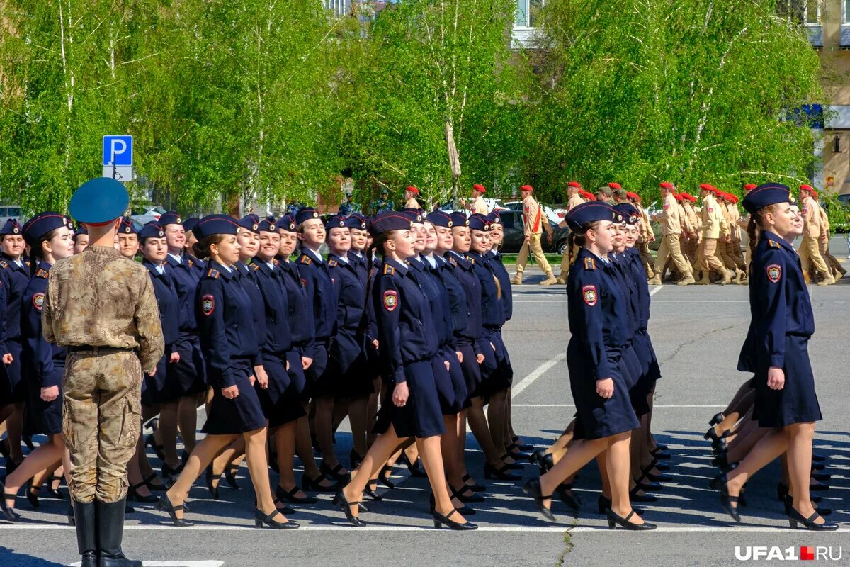 Парад в Уфе на 9 мая. Женщины на параде. С праздником Победы 9 мая. День Победы парад. 9 мая 2023г