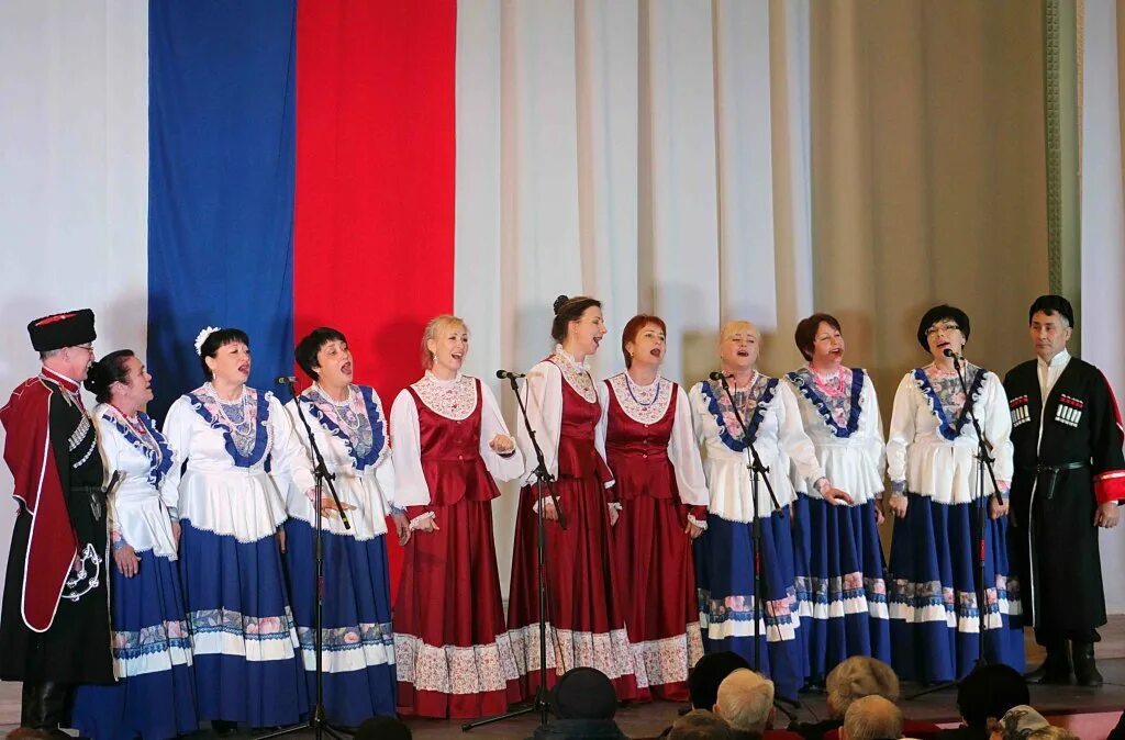 Викуловский ддт. Спектакль «крокодил» театр «зазеркалье». Маук центр культуры и досуга. Маук хлевенский межпоселенческий центр культуры и досуга. Маук центр культуры и досуга.