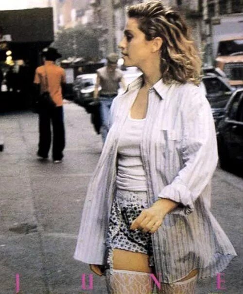 Ищу сьюзен. Madonna desperately seeking susan. Мадонна отчаянно ищу сьюзан. Madonna 1985. Desperately seeking susan 1985.