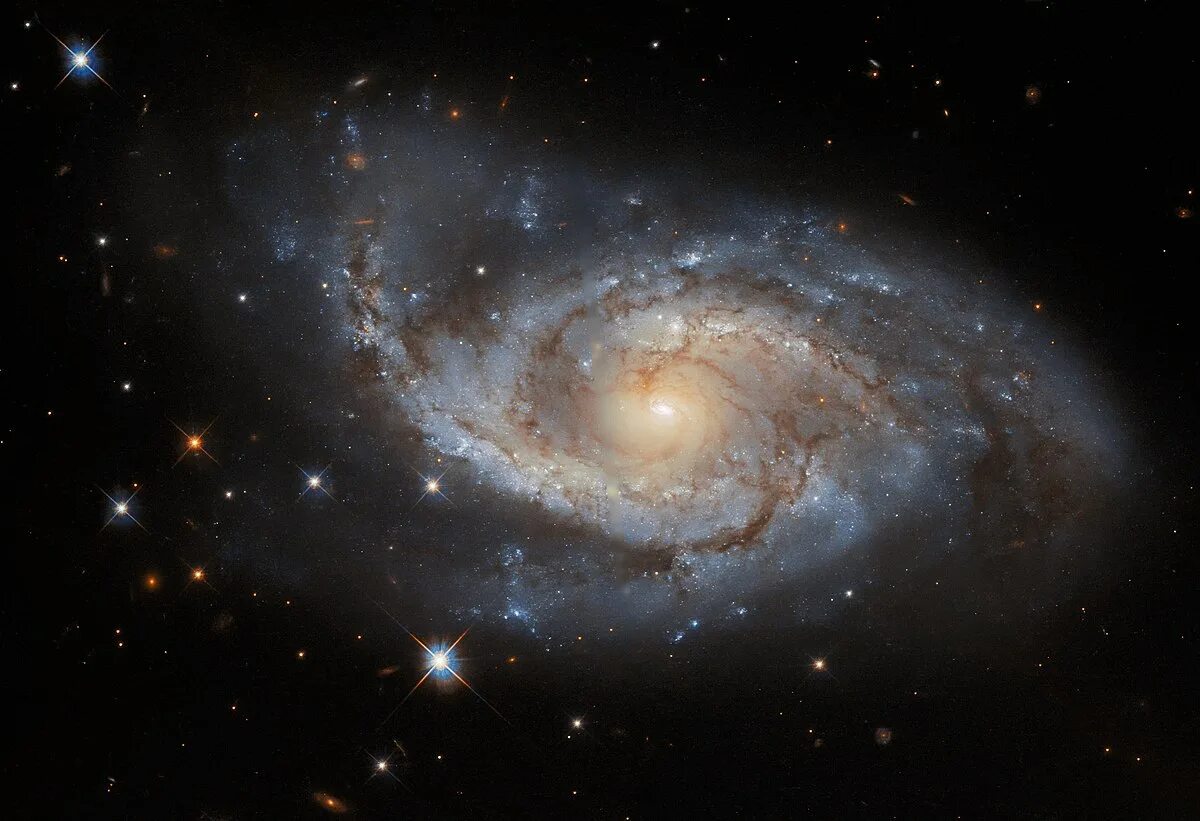 Обнаружена новая звезда. NGC 4889 Галактика. NGC 1433 Галактика. Галактика NGC 5408. Красивая Галактика.