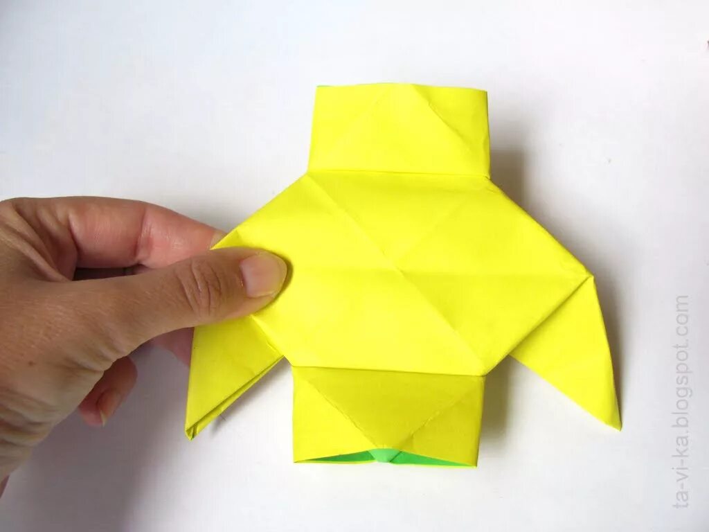 Игрушка в технике оригами. Оригами свитер из бумаги. Оригами сказка. Оригами сказка из бумаги. Сказка оригами про крестьянина.