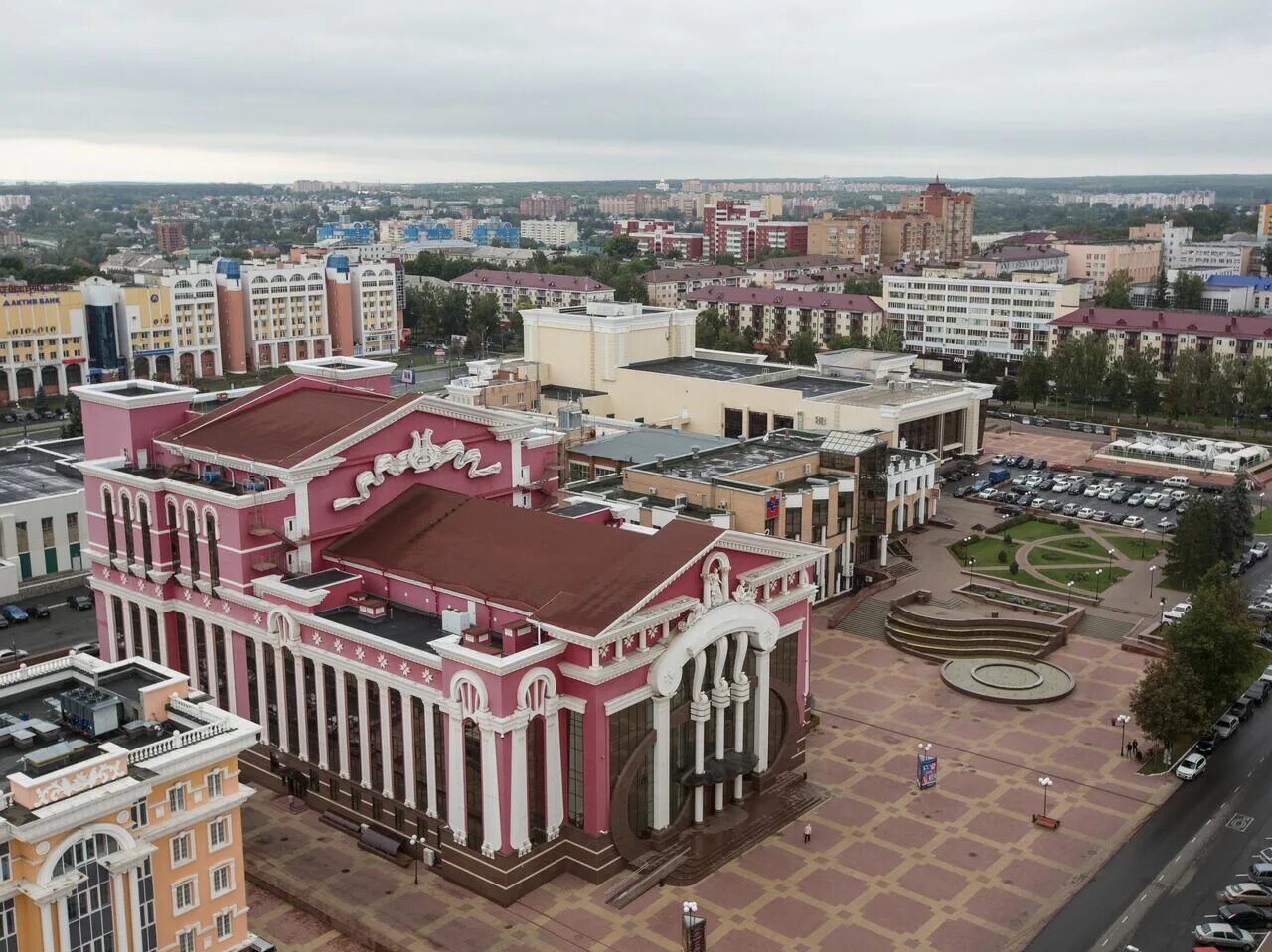 Театр оперы и балета Саранск. Театр Яушева Саранск. Город Саранск Республика Мордовия. Город Саранск Республика Мордовия - университет. Город саранск отзывы