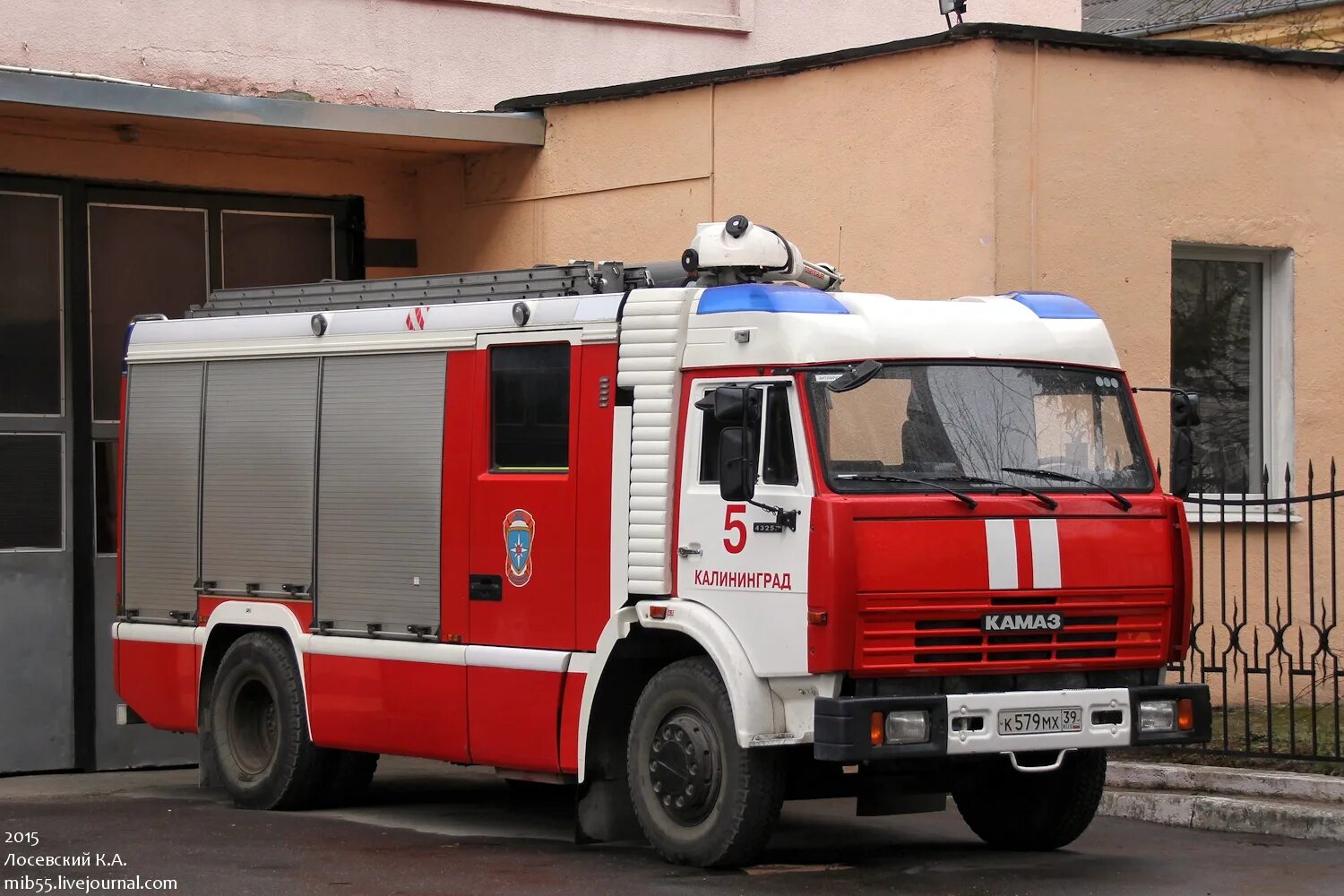 Пожарные оперативные автомобили. АЦ 3,2-40/4 (КАМАЗ-43253). АЦ-3,2-40/40 КАМАЗ 43253. АЦ-3.2-40/4 КАМАЗ. АЦ 3.2 40/4 КАМАЗ 43265.