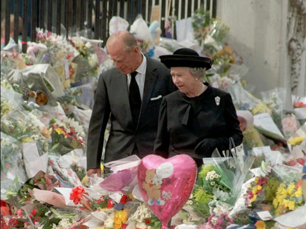 Смерть принцессы уэльской. Похороны принцессы Дианы. Похороны принцессы Дианы 1997.