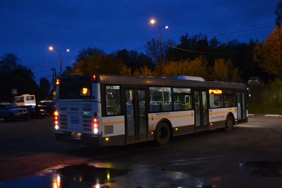 Автобусы кашира москва сегодня. Автобус Кашира. Автовокзал Кашира. Автобусы в Кашире 2. Новые автобусы Каширы.