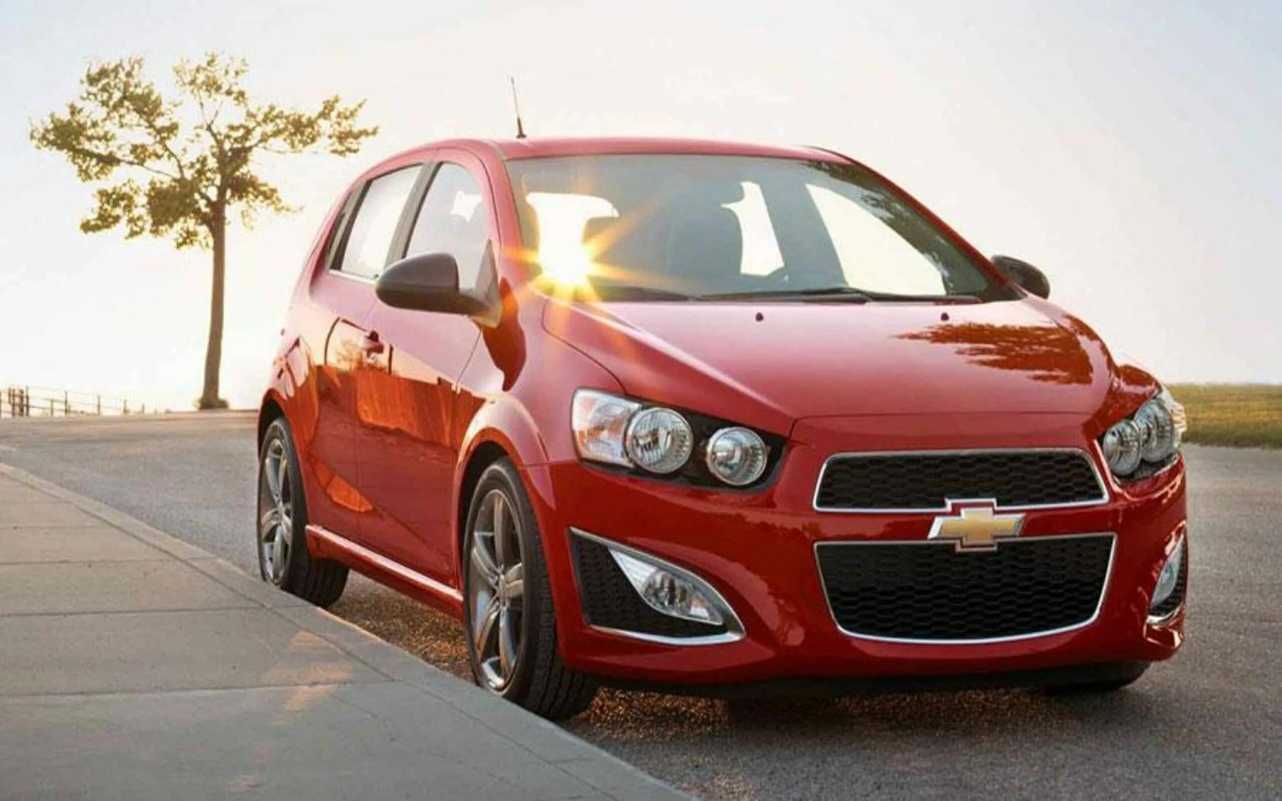 Chevrolet Sonic 2014. Chevrolet Sonic 2014 Sport. Chevrolet Sonic Hatchback 2014. 2001 Chevrolet Sonic. Шевроле хэтчбек 2014