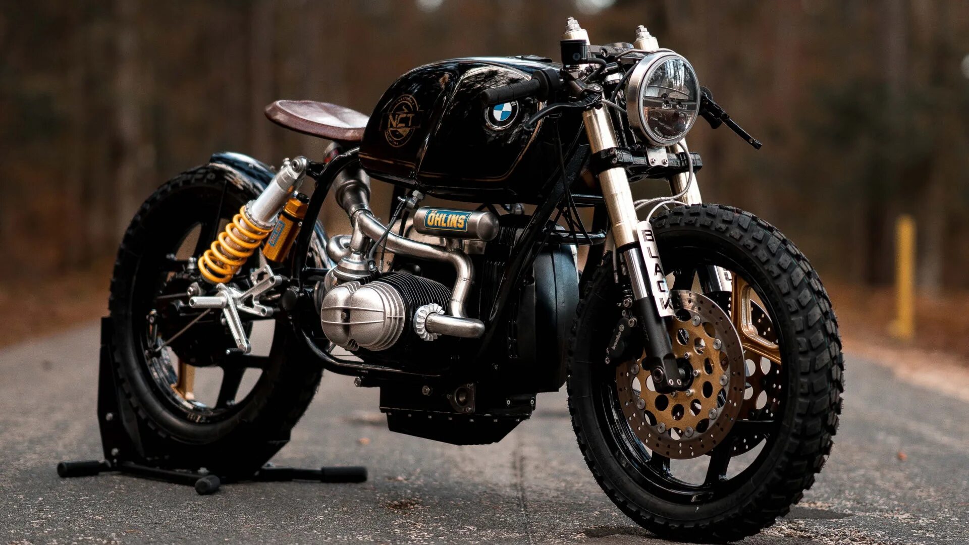 Стили байков. BMW r100 Cafe Racer. BMW r100 Custom. BMW r100 кастом. Мотоцикл BMW r100 Custom.