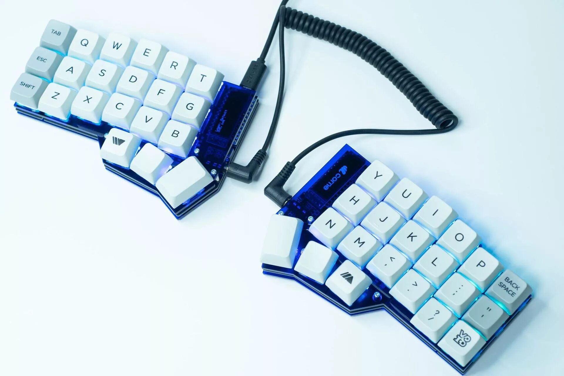 Corne keyboard. Jorne клавиатура. ортолинейная клавиатура corne. раскладка клавиатуры corne. клавиатура corne в корпусе.
