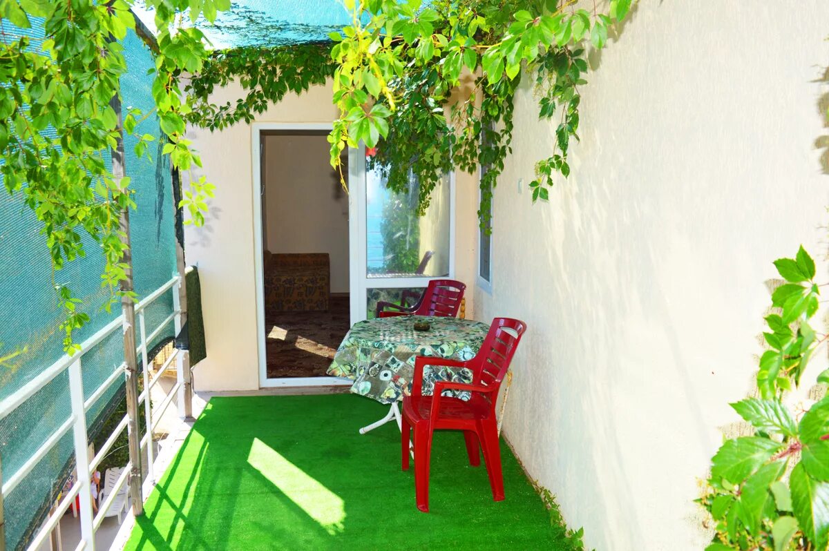 где снять жилье у моря. где снять жилье у моря. коктебель эллинг алые паруса. гостиница в геленджике у моря. улиц гора фирейнаягород судак.