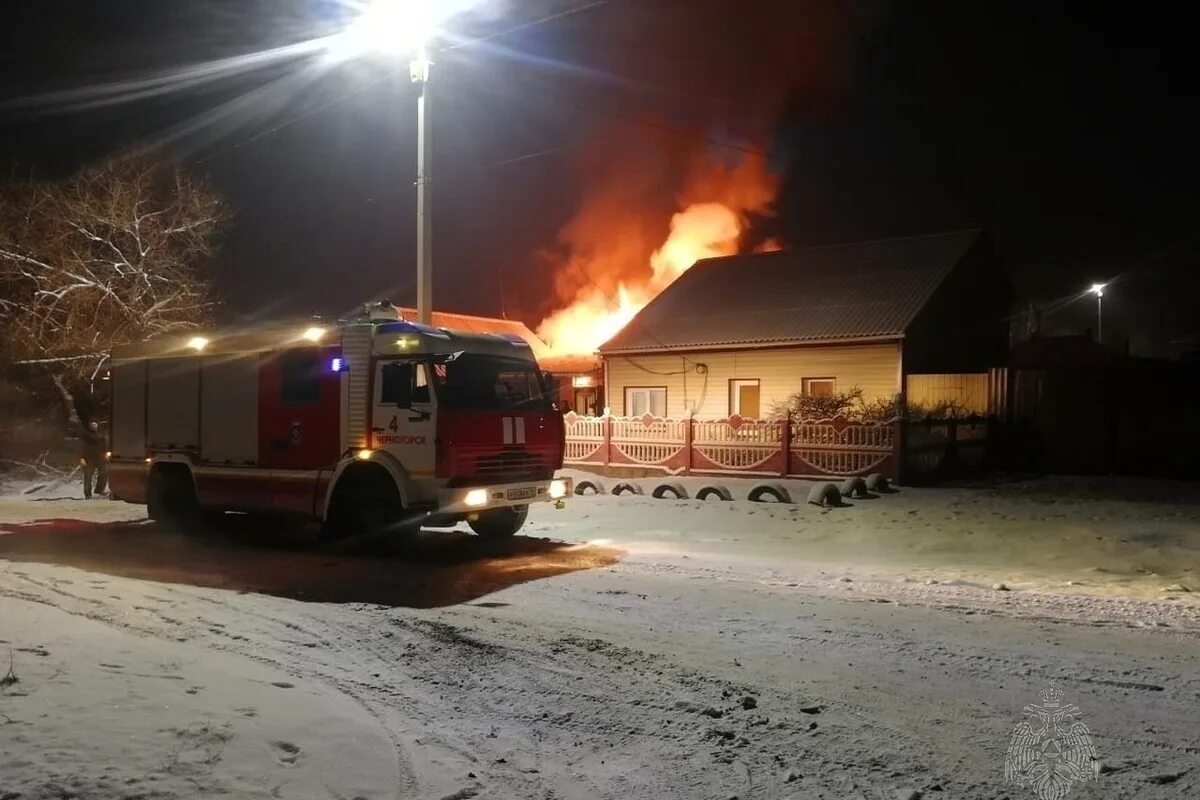 Пожары. Пожар фото. Пожар дома. Пожары Хакасия МЧС. Чп хакасия абакан сегодня