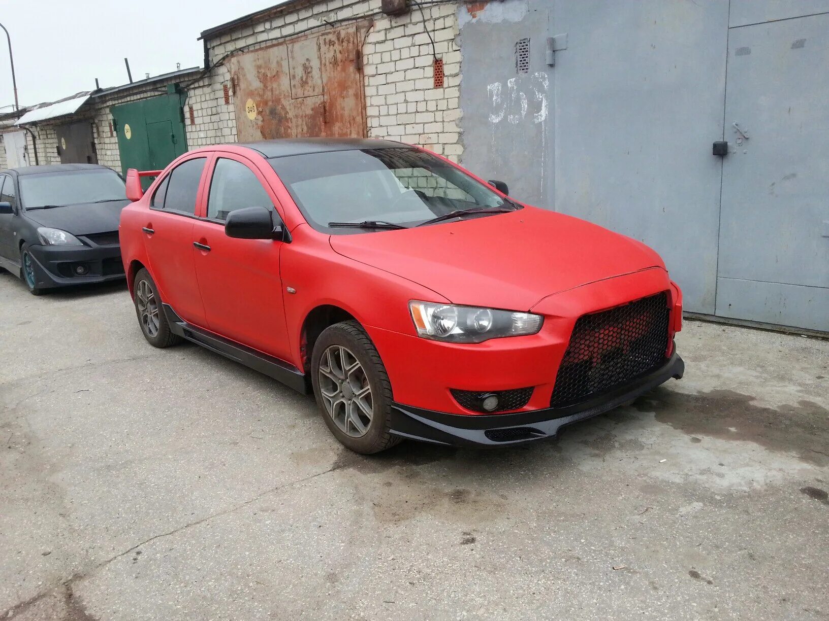 Плюсы mitsubishi. Мицубиси Лансер 2.0. Mitsubishi Lancer 10 Раптор. Митсубиси Лансер 10 инвайт. Митсубиси Лансер 10 2.0 механика полный привод.