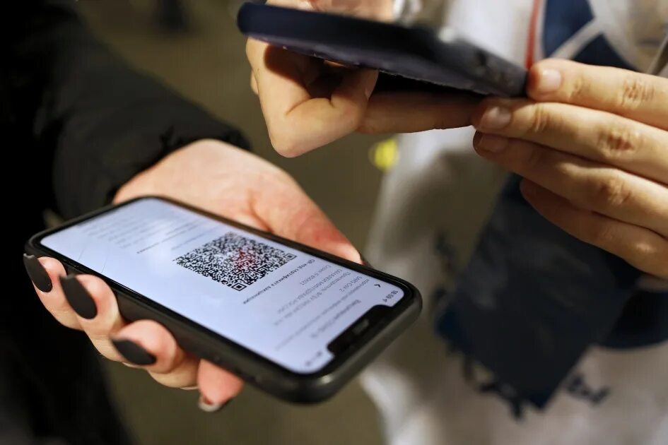 Отмена QR кодов. QR отменены в СПБ. Отмена QR кода в Саратове. Предъявление QR кода корона. Отменен qr код