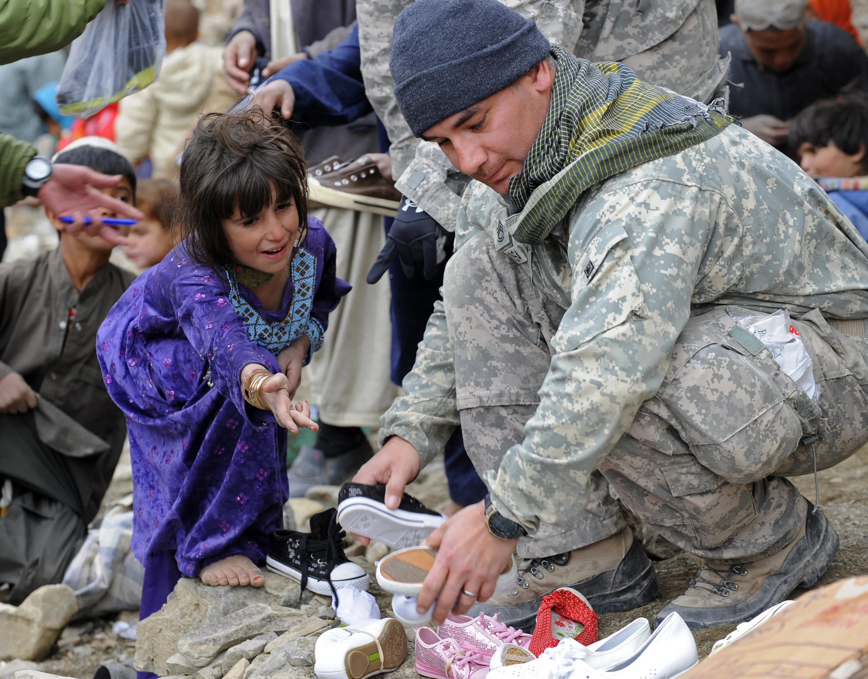 Дети помогают армии. Благотворительность солдатам. Хочу помочь солдатам