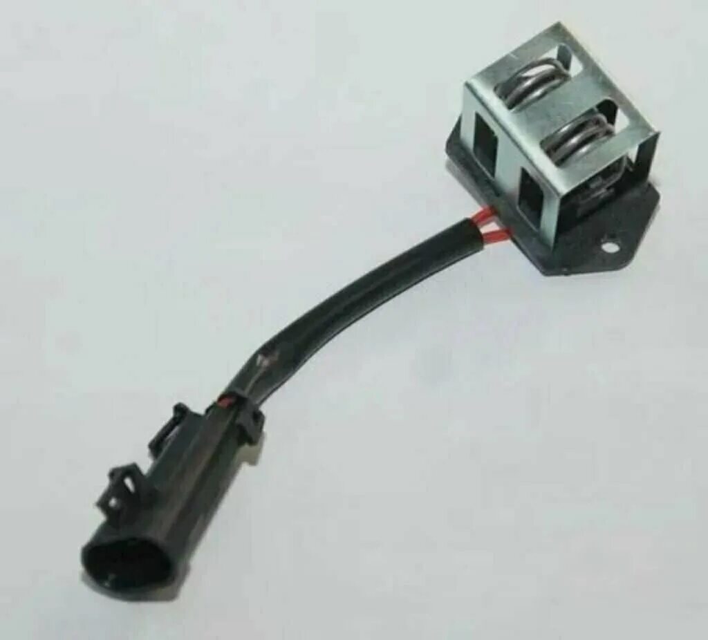 резистор 2123-1300500. резистор вентилятора охлаждения калина. резистор вентилятора охлаждения 2123. 1118-1300500 резистор. резистор вентилятора ваз 1118.