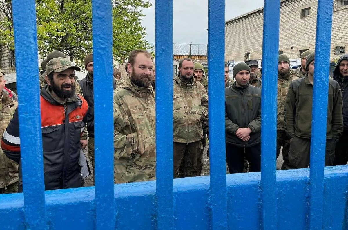 Пленные 200. Пленные 200. Пленные 200. Дезертирство бойцов всу. Пленные 200.
