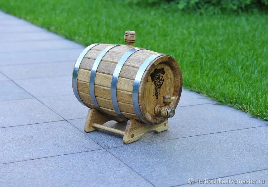Фигуры из винных бочек. Бочка дубовая 5 литров. Бочка дуб 5л (нерж). Бочонка 5. Бочонок дубовый 5 л.