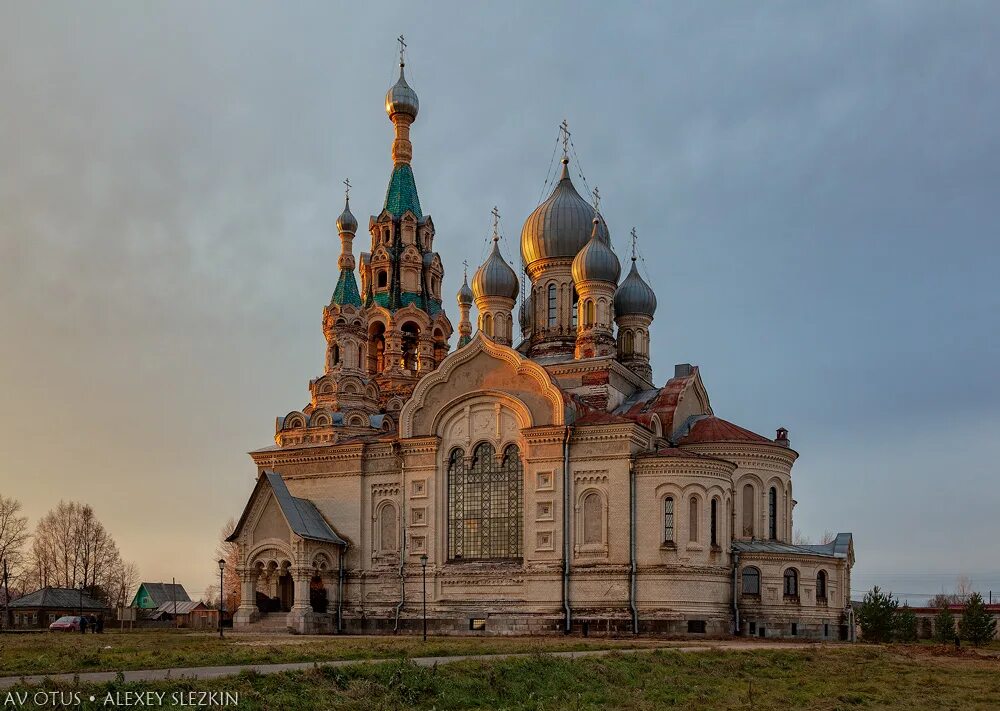 Храм в Кукобое Ярославской области. Кукобой Ярославская храм Спаса Нерукотворного. Храм в селе Кукобой Ярославская. Храм Спаса Нерукотворного образа Кукобой Ярославская область.