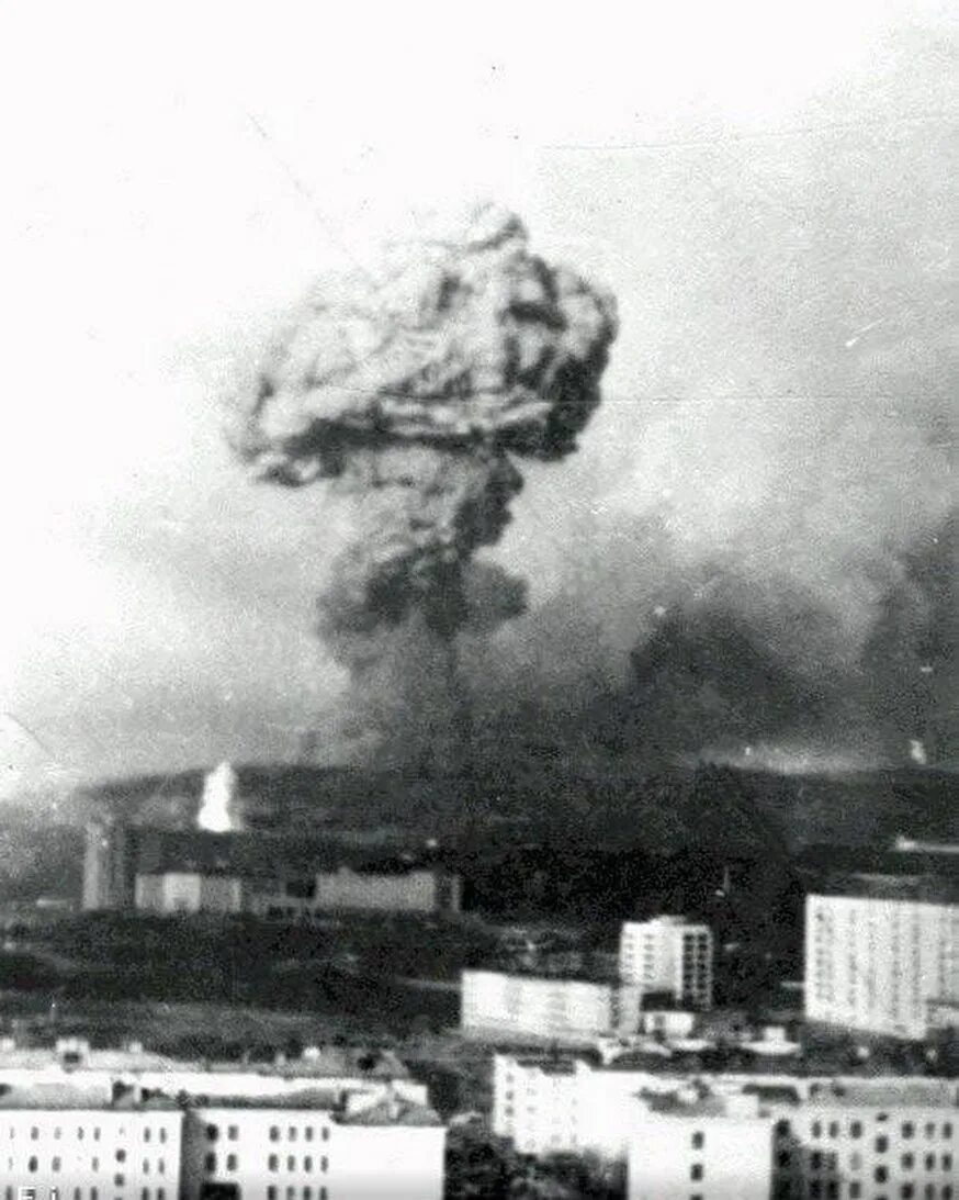 взрыв в североморске 17 мая 1984 года. окольная североморск 1984. губа окольная североморск. мыс шавор североморск. взрыв в североморске 84 год.