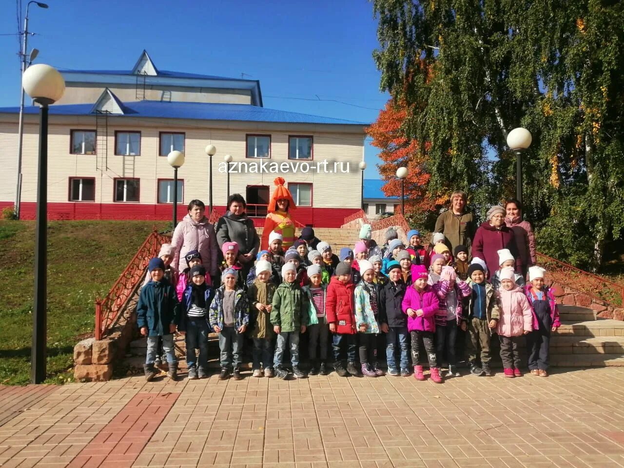 Парк победы азнакаево. Дк азнакаево. Азнакаево достопримечательности. Фоторепортаж азнакаево. Музей азнакаево.