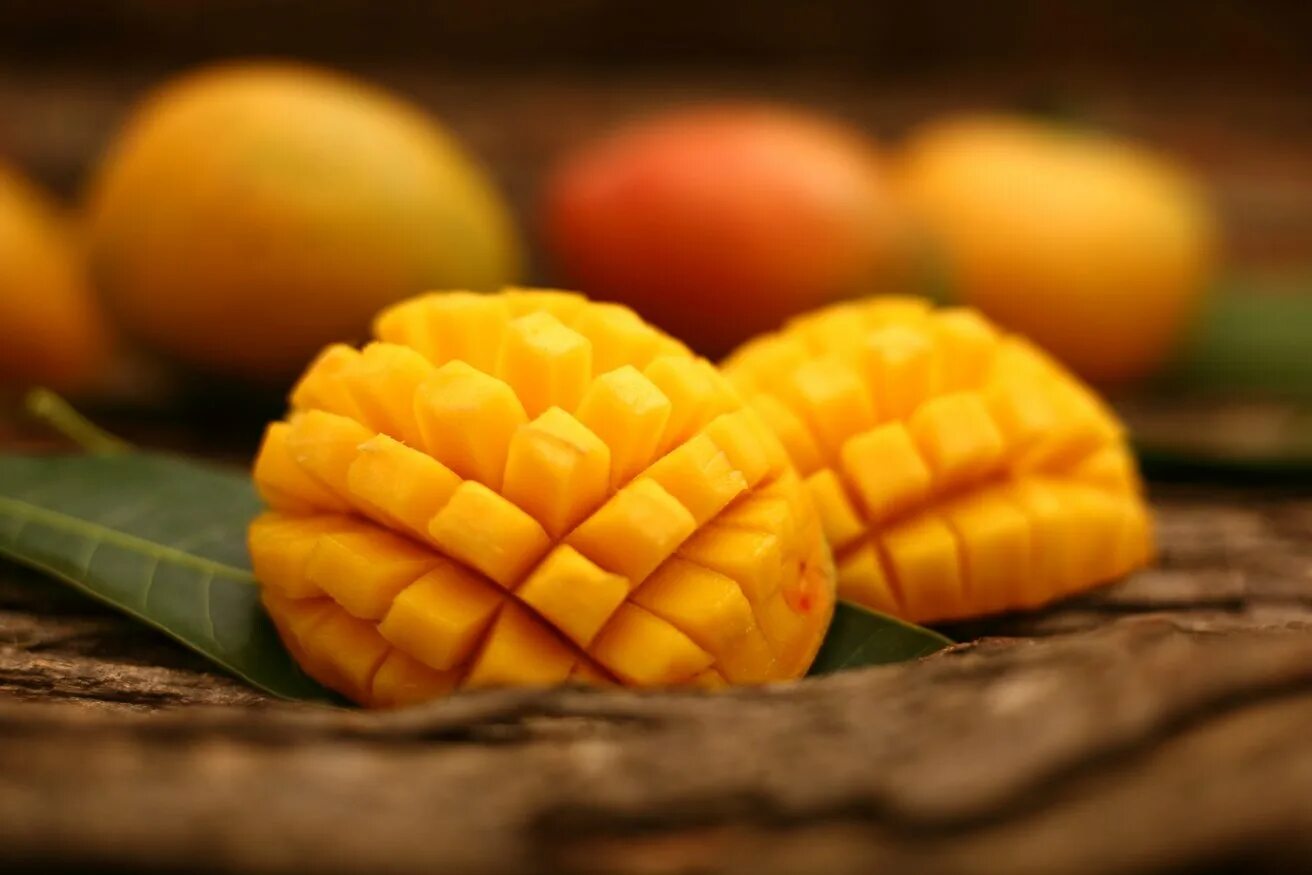 Манго (фрукт). Манго сорт Зебдея. Манго картинки. Сочный манго.