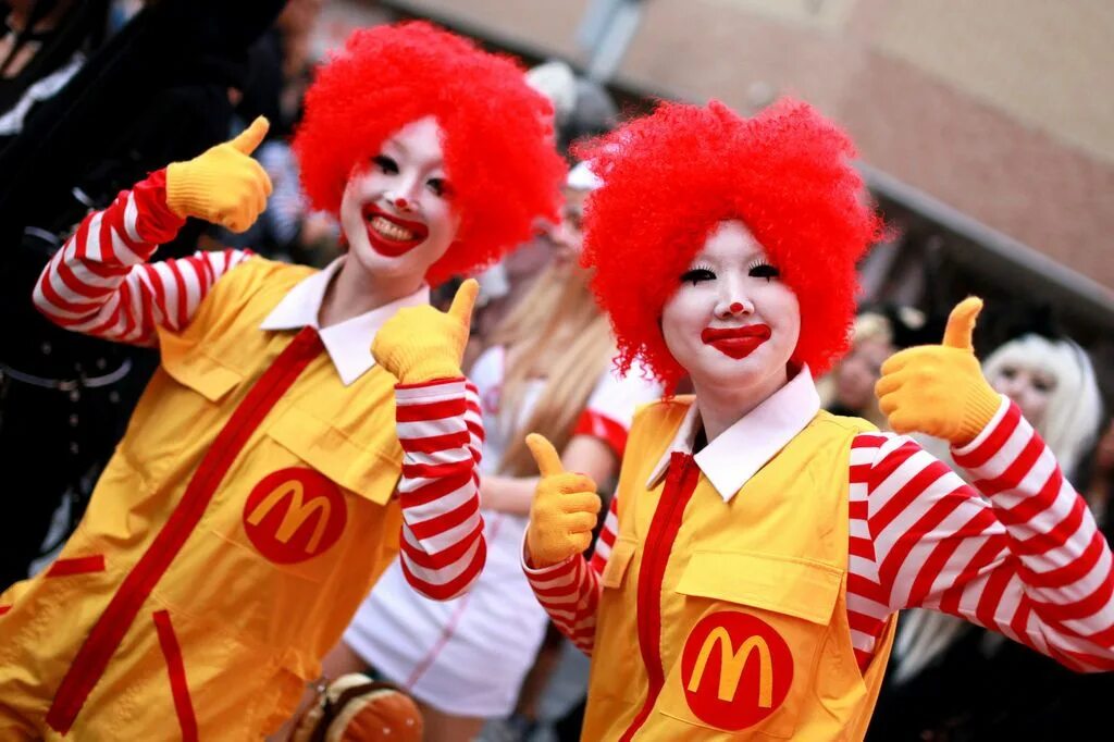 Mcdonalds cosplay. Рональд Макдональд. Клоун Рональд Макдональд. Рональд макдональдс. Рональд Макдональд фото.