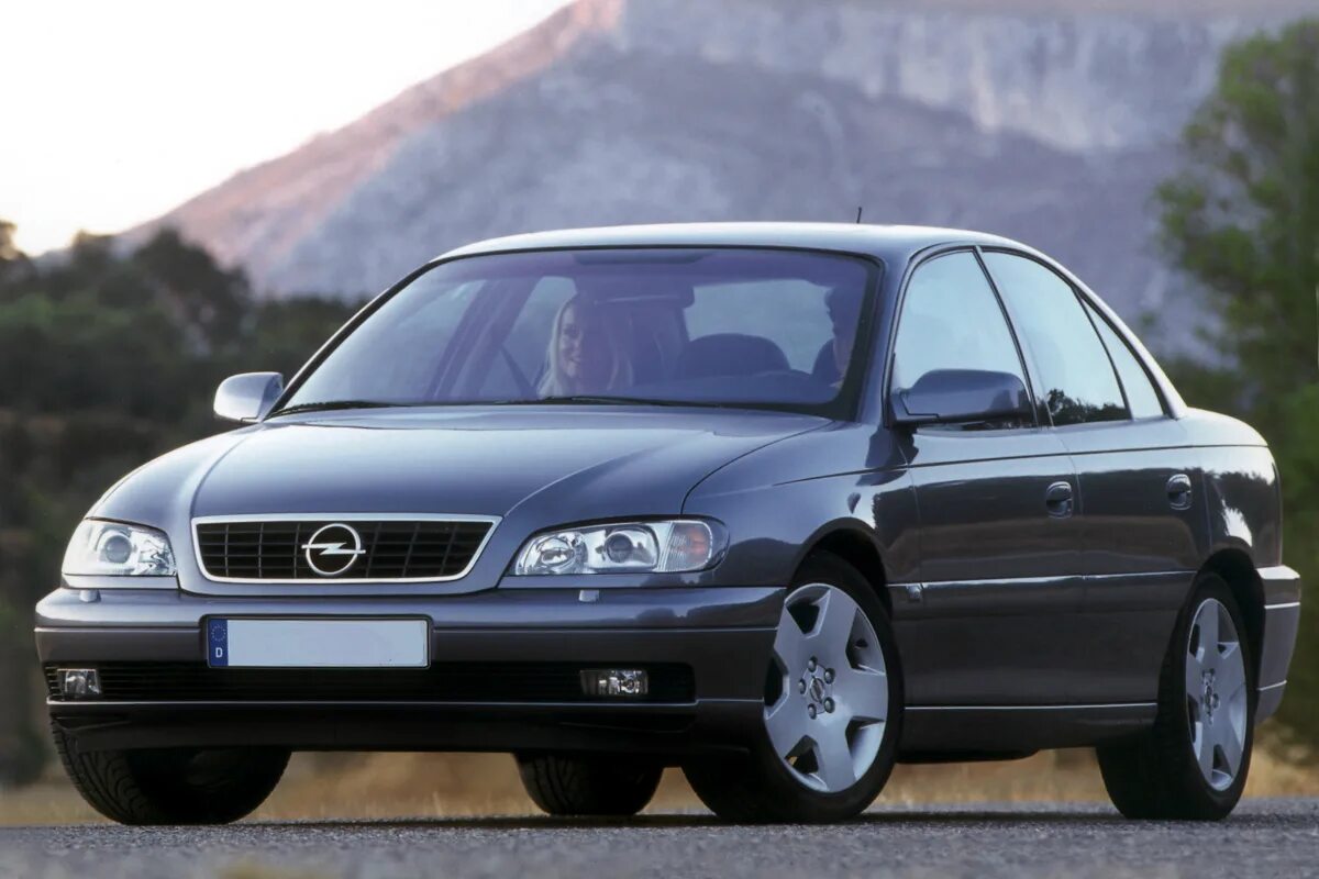 Опель омега б 2.0 купить. Opel Omega b 1994-2003. Opel Omega b 2003. Opel Omega 2003 седан. Opel Omega b 1994-1999.