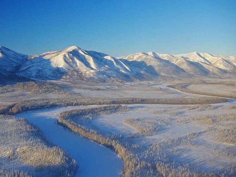 Природа томпонского района якутии. Поселок батагай верхоянского района саха якутия. Поселок батагай верхоянского района. Якутия верхоянский. Паводок в якутии 2023.
