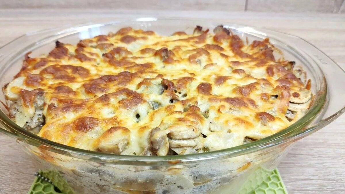 Картофельная запеканка с майонезом и сыром. Запеканка с фаршем и грибами. картофельная запеканка с грибами. картофельная запеканка с фаршем и грибами. картофельная запеканка с грибами в духовке.