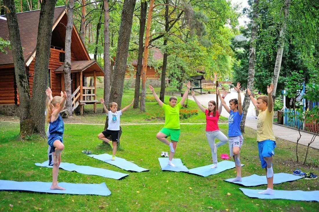 Спортивно-оздоровительный лагерь "детский городок салют". Лесная Поляна Коломна лагерь. Летний спортивный лагерь для детей. Летний загородный лагерь. Организация загородного отдыха детей