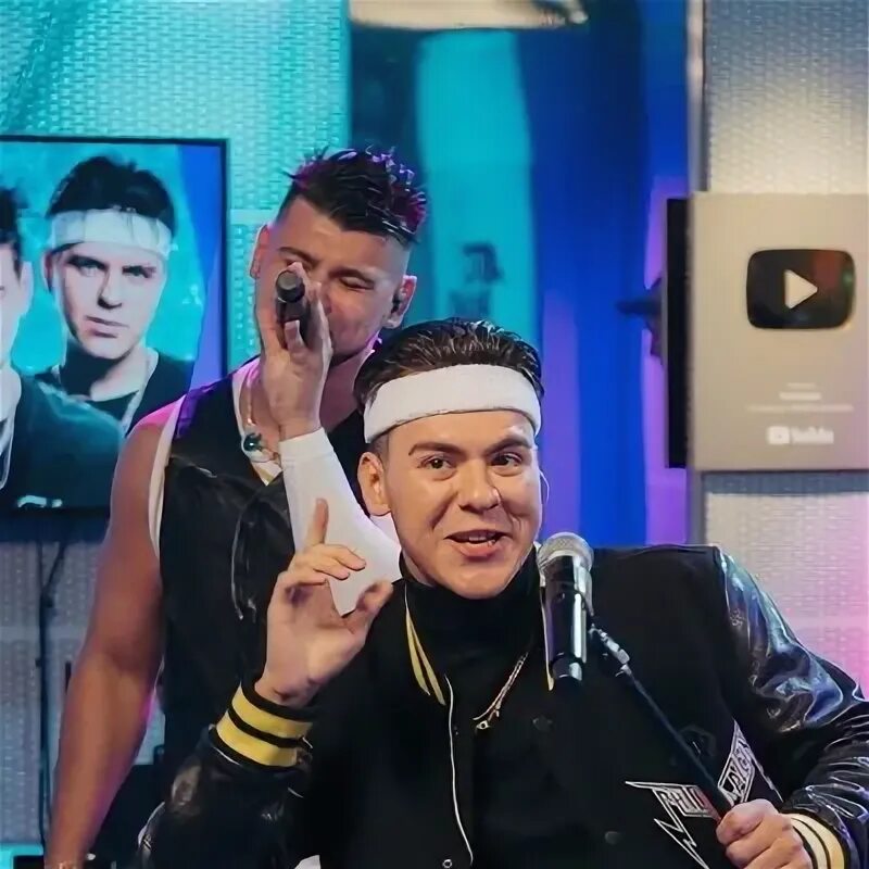 Группа gayazovs brothers. Гаязов бразер авторадио. Gayazov$ brother$. Гаязовы спасай мою пятницу. Новогодняя gayazovs brothers.