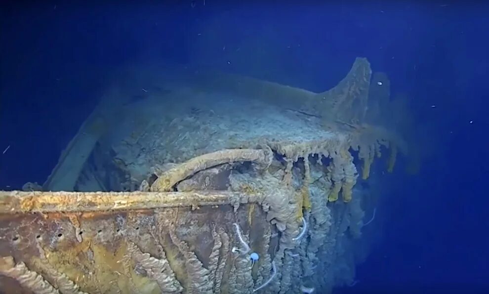 Сухой на дне океана. Титаник на дне. Затонувший Титаник. Снимки Титаника под водой. Титаник под водой.