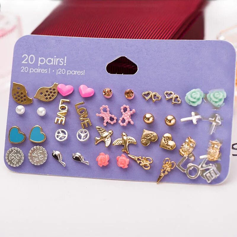 сережки девочки. набор сережек гвоздиков. серьги для девочек. набор серёжек для девочек. детский набор сережек.