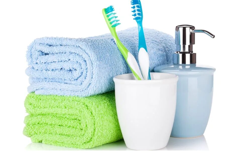 Полотенце моющие средства. Зубные щетки полотенца. Вещи для гигиены. Мыло полотенце шампунь. Личной гигиены полотенца.